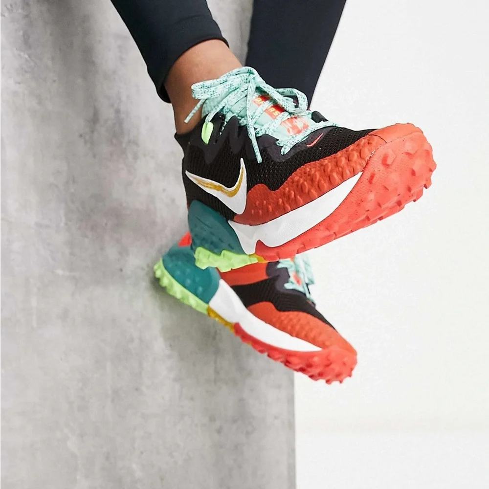 Nike Multicolor Trail Running Shoes - Picture 14 of 14